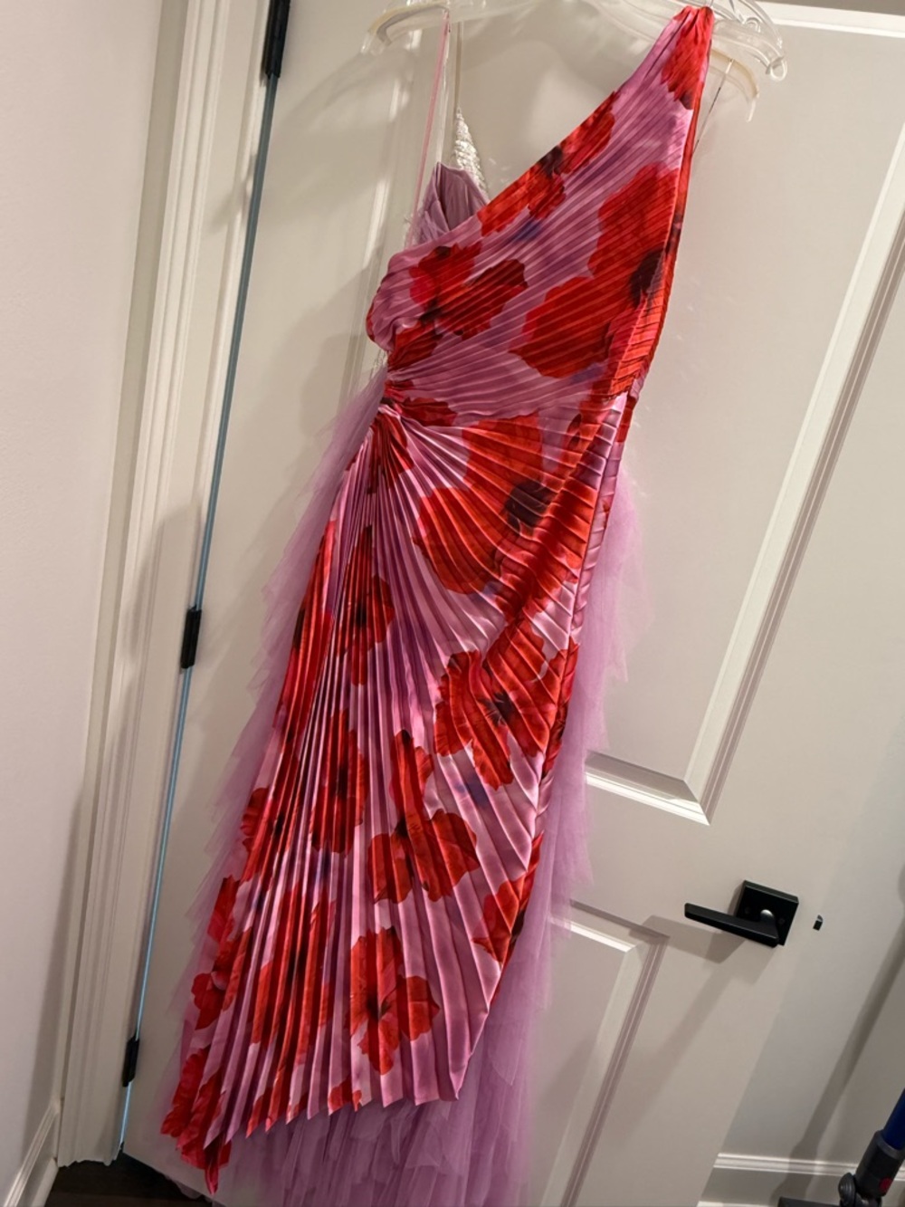 Vici One-Shoulder Pink Dress with Red Floral Print - Picture 2 of 3